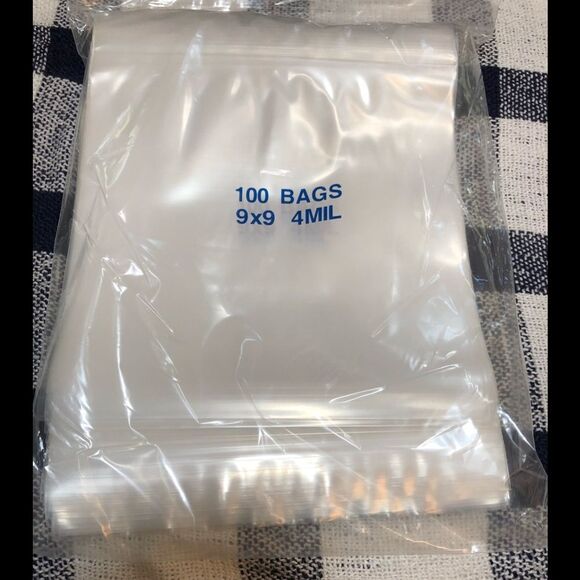 100 plastic zip bags 9 x 9 4 ML - Picture 1 of 1